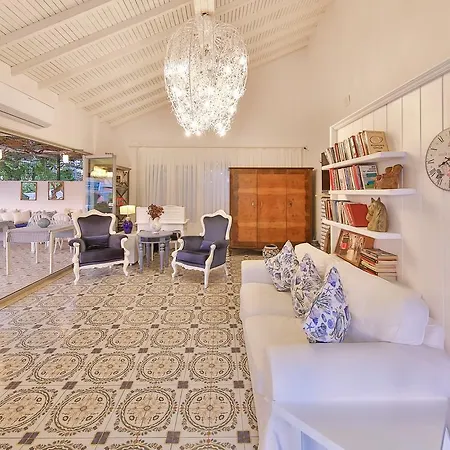 Ilica Hotel Çeşme