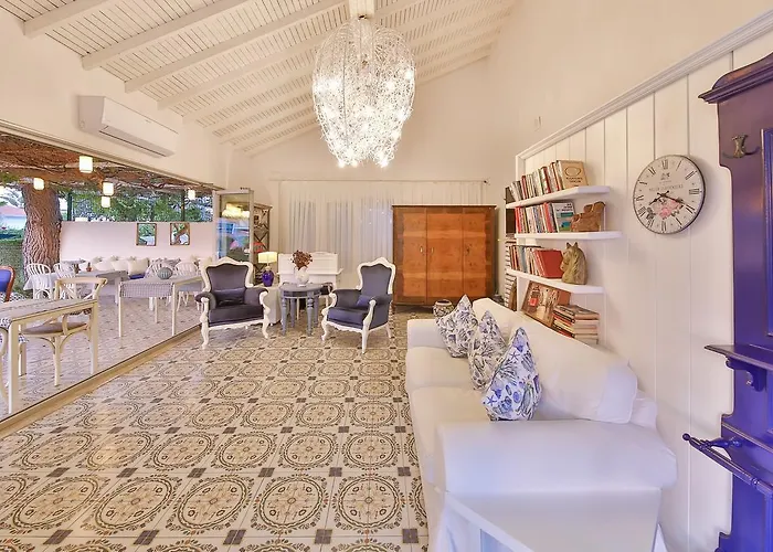 Ilica Hotell Çeşme